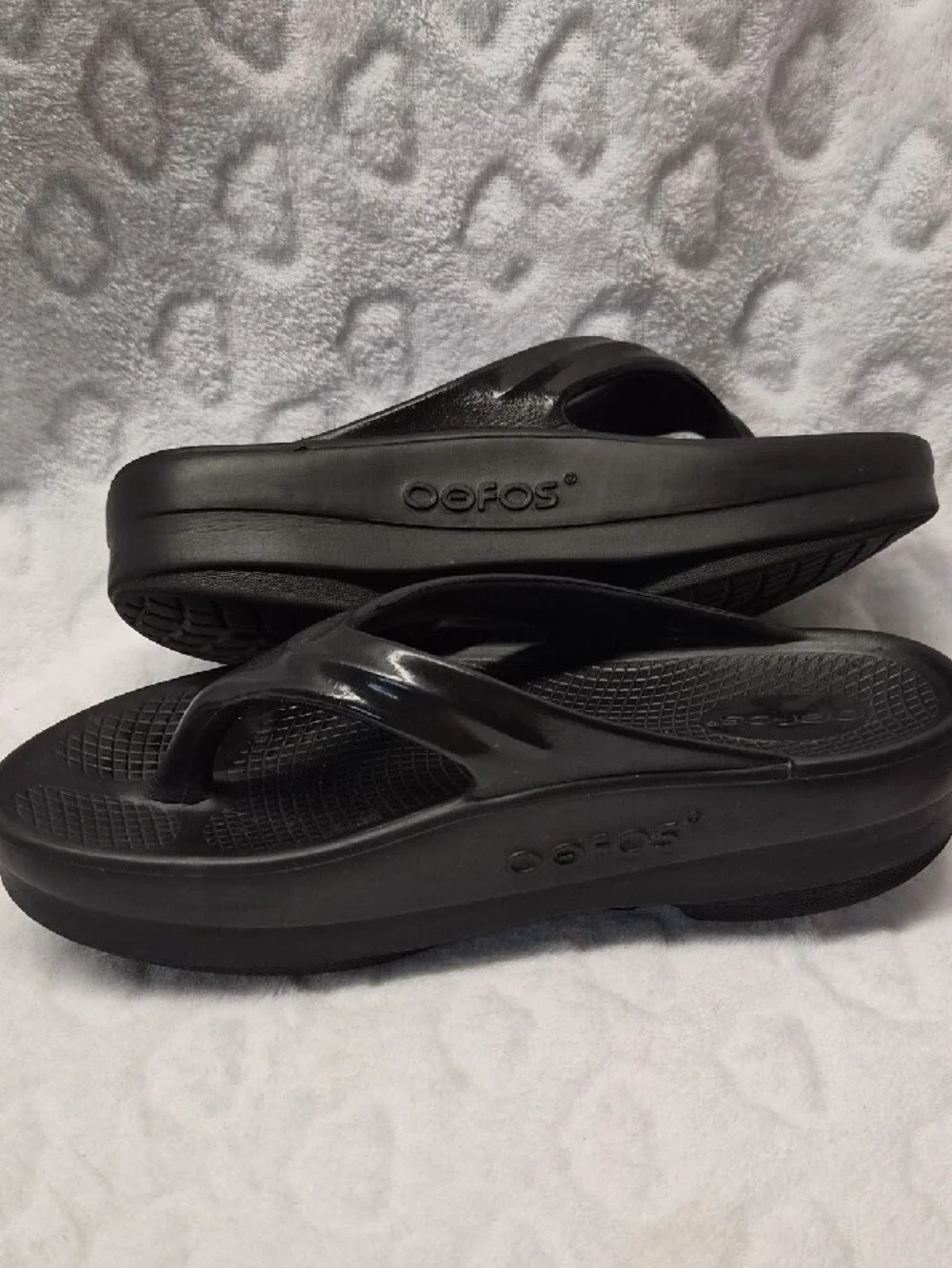 OOFOS comfort focused